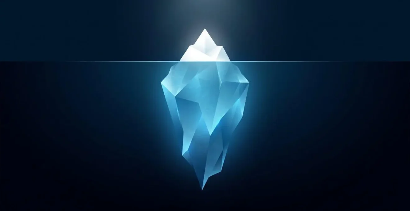 Illustration abstraite d'un iceberg stylisé avec un petit triangle blanc émergé et une masse bleue géométrique cinq fois plus grande immergée, sur fond dégradé bleu nuit